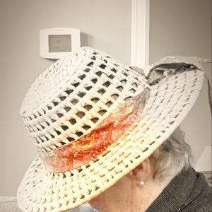 Ladies straw hat